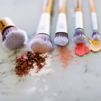 Omiana Beauty Brushes Vegan Deluxe Eyeshadow & Blending Brush